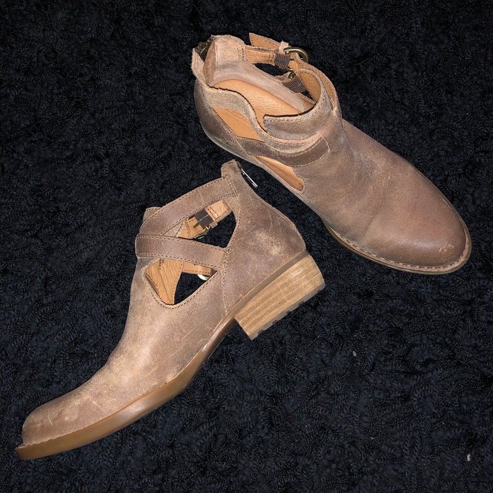 Born booties